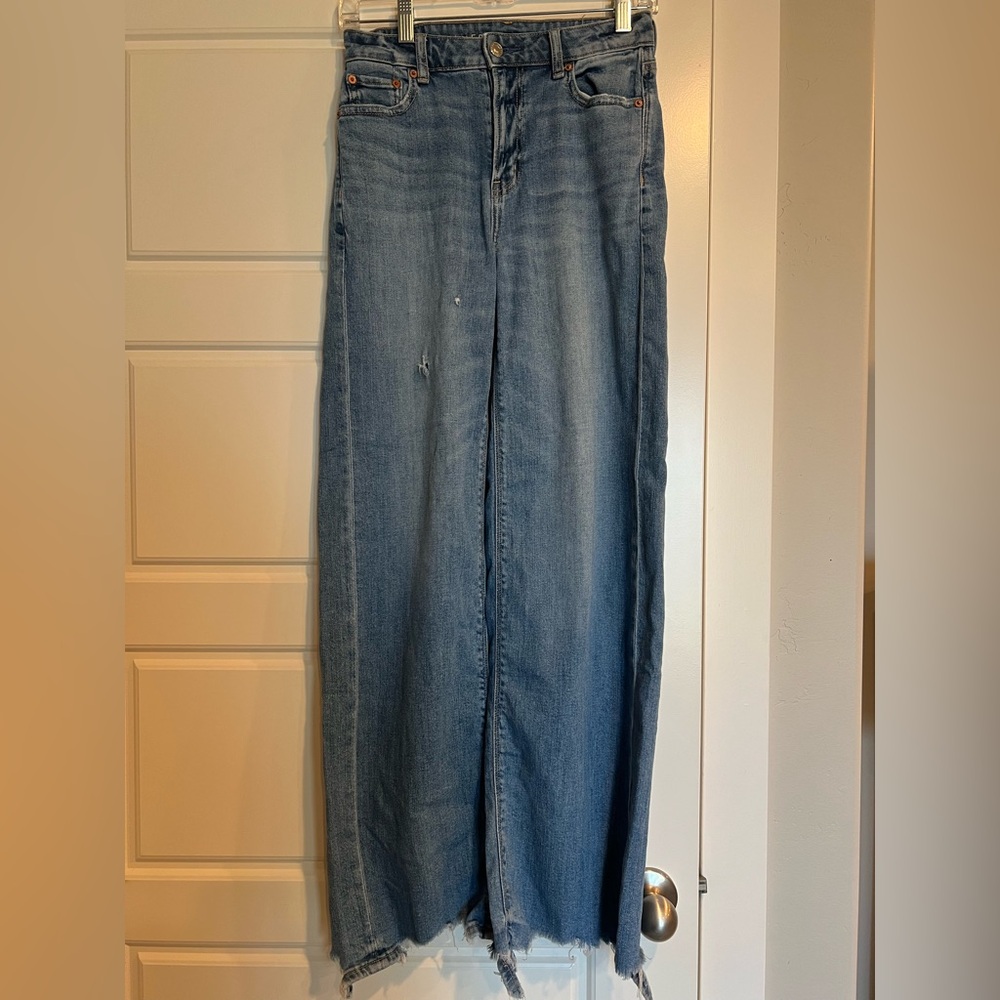 American Eagle Outfitters Light Blue Jeans